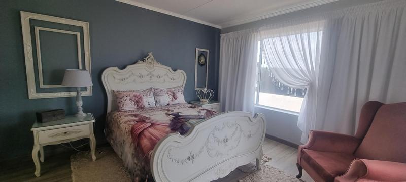 4 Bedroom Property for Sale in Dana Bay Western Cape